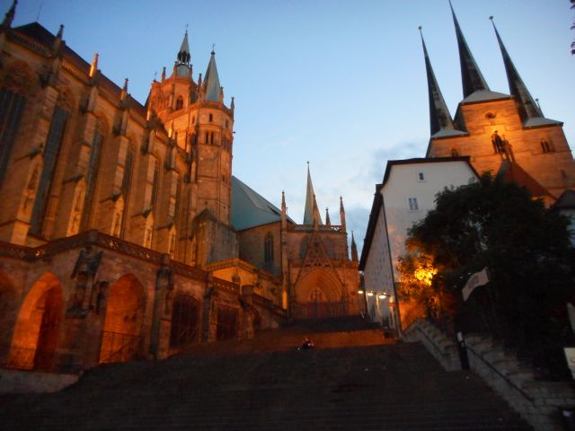 files/motorradfreunde_solling_vogler_de/Erfurter Dom bei Nacht.2.jpg