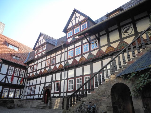 files/motorradfreunde_solling_vogler_de/Ludwigsstein Innenhof 1..jpg