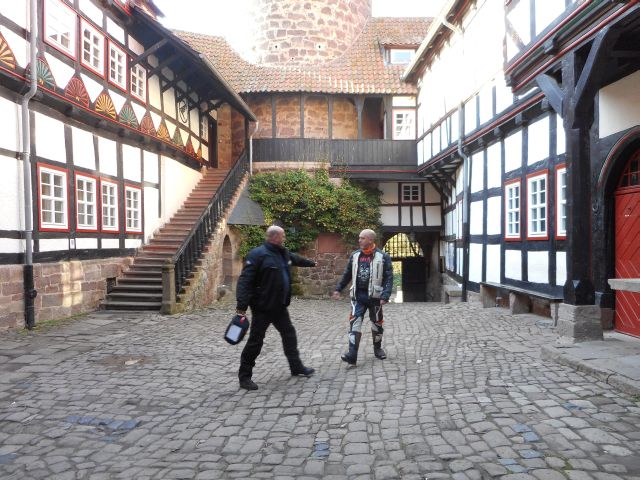 files/motorradfreunde_solling_vogler_de/Ludwigsstein Innenhof 3..jpg
