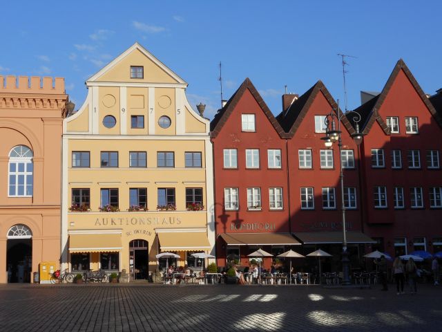 files/motorradfreunde_solling_vogler_de/Markt Schwerin.jpg