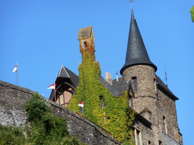 files/motorradfreunde_solling_vogler_de/Mosel 2016/Reichsburg Cochem 6.jpg