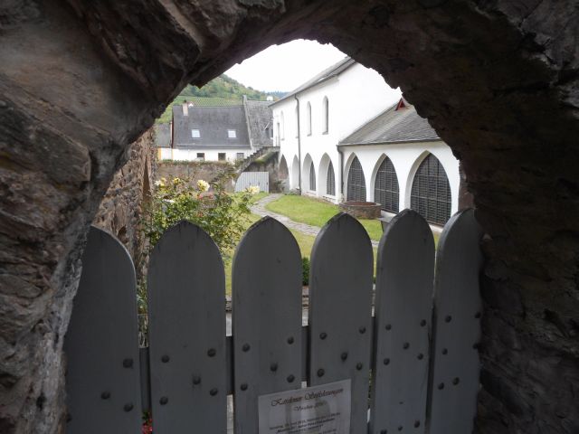 files/motorradfreunde_solling_vogler_de/Mosel 2016/Rundgang Treis-Karden 2.jpg